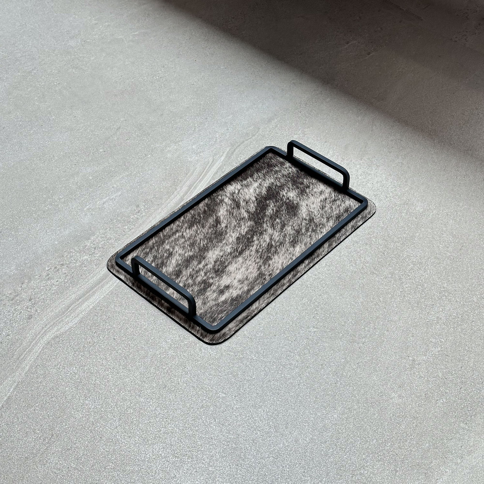 Charola de piel con pelo chica - Café con beige atigrado