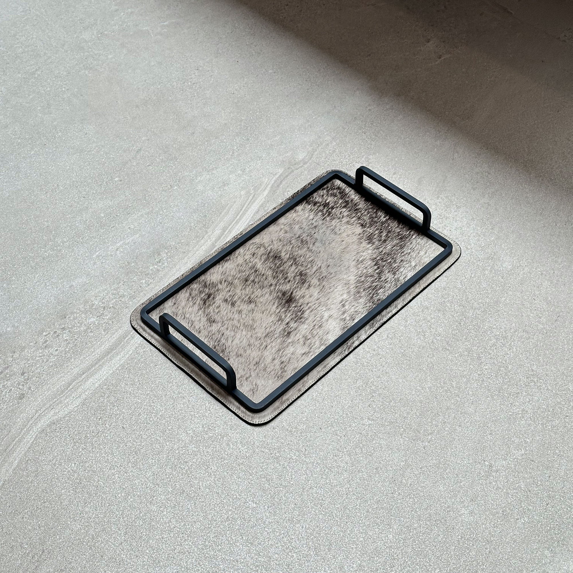 Charola de piel con pelo chica - Café con beige atigrado