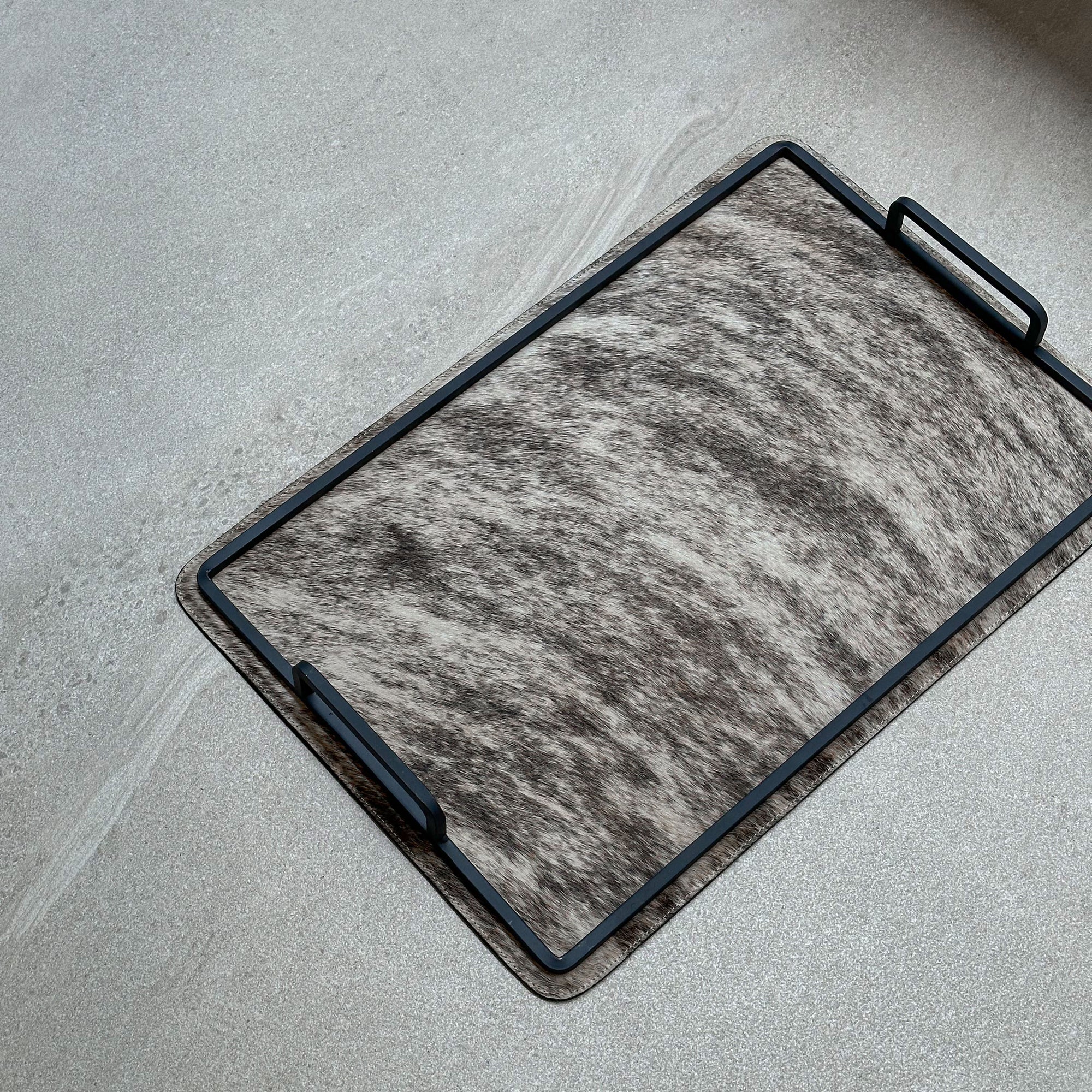 Charola grande de piel con pelo - Café con beige atigrado