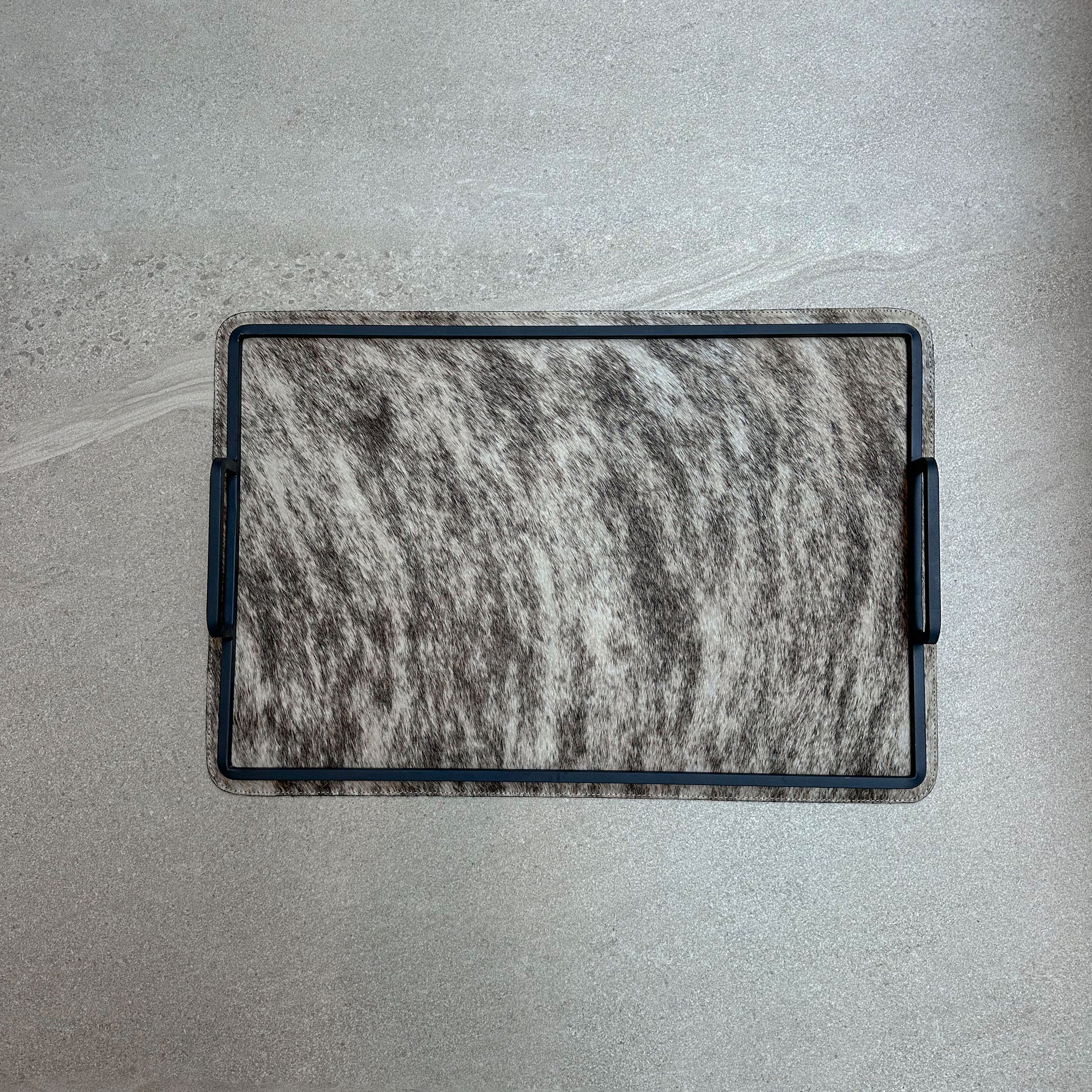 Charola grande de piel con pelo - Café con beige atigrado