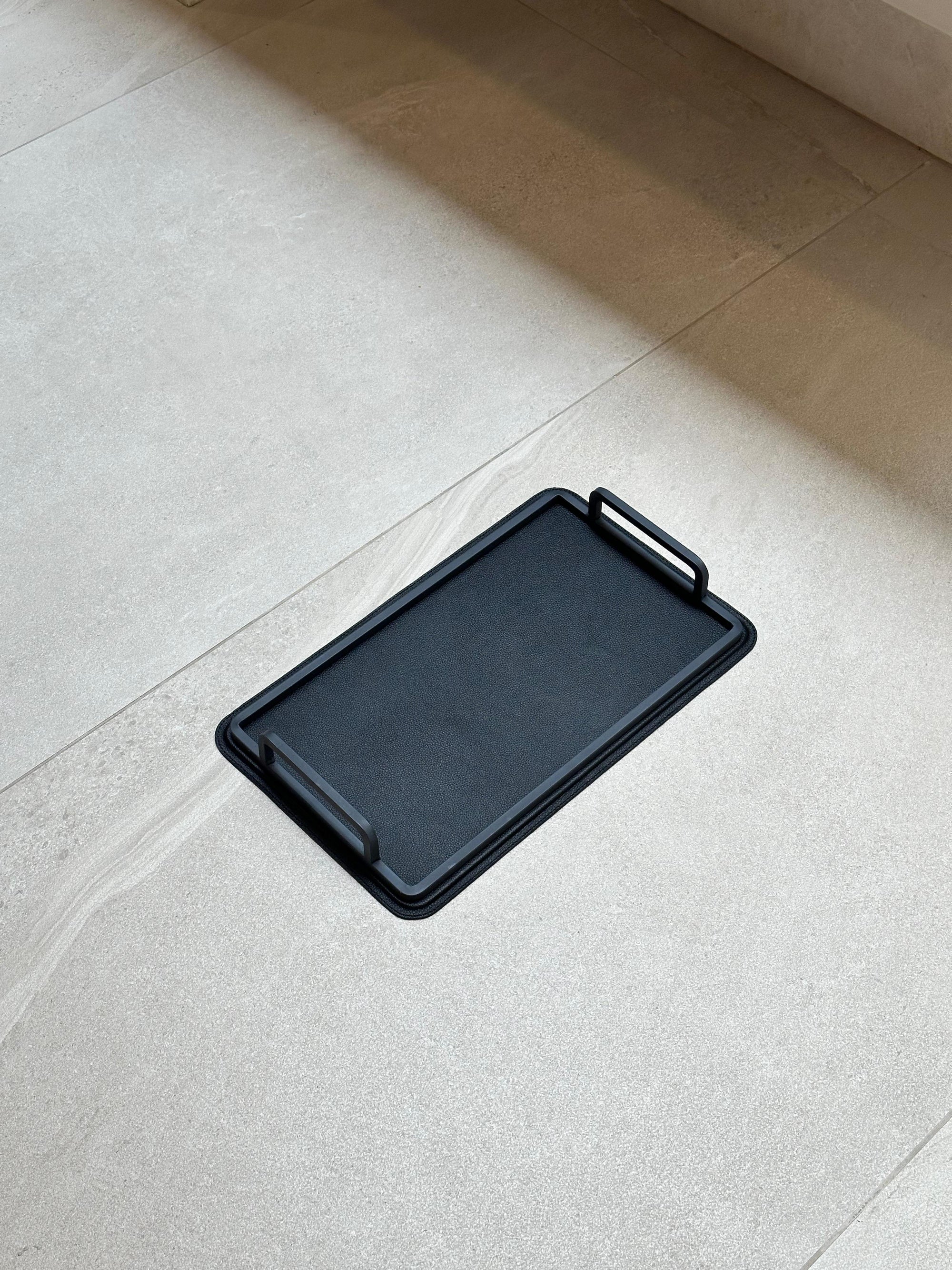 Charola de piel lisa chica - Negro