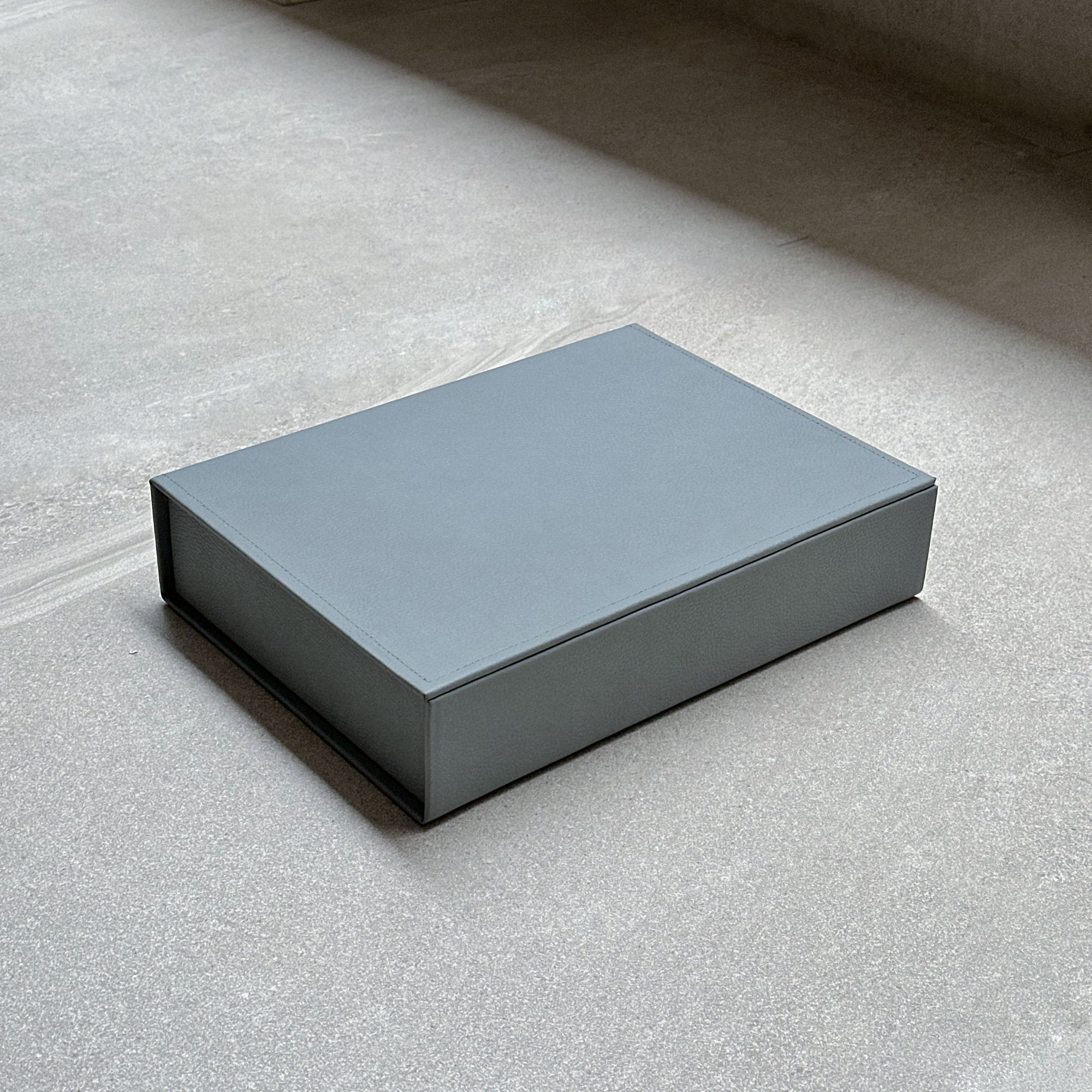 Caja de piel rectangular - Gris