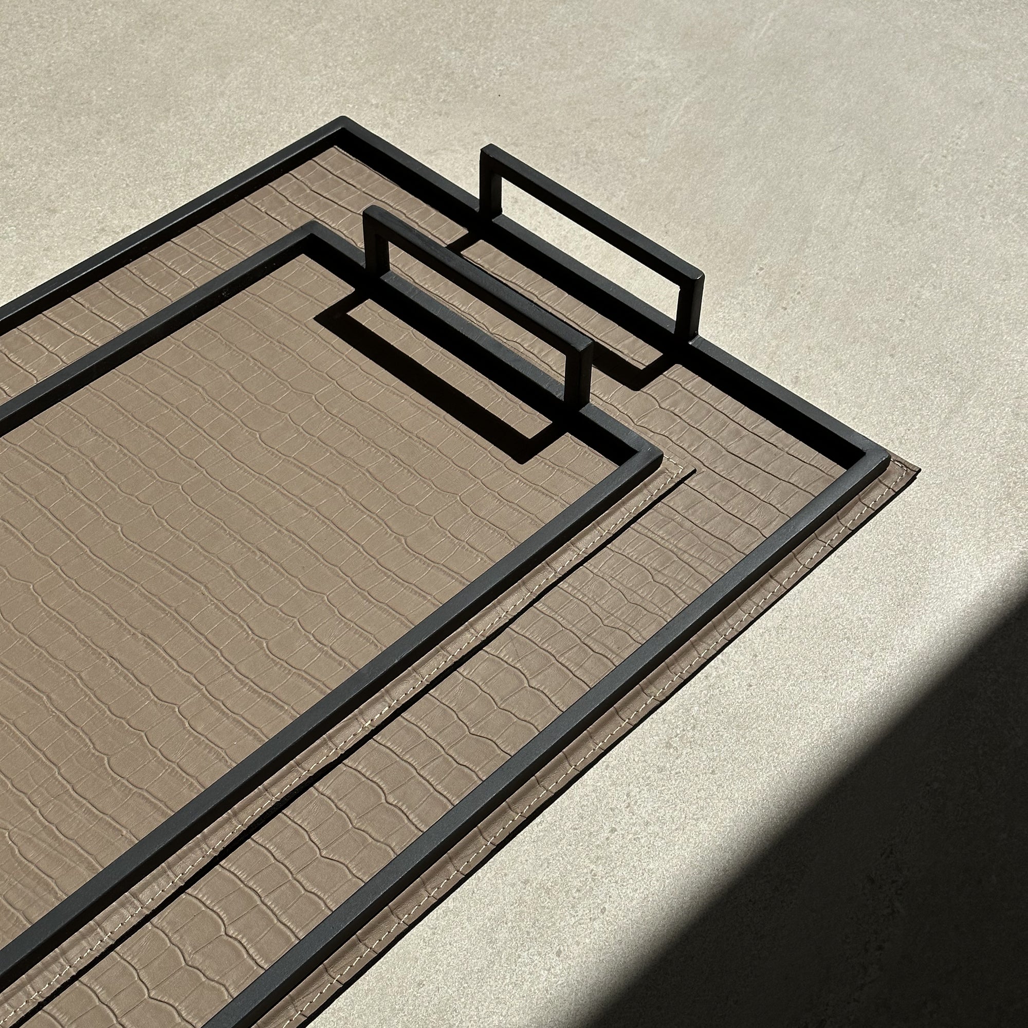 Charola de piel lisa chica - Beige Croco