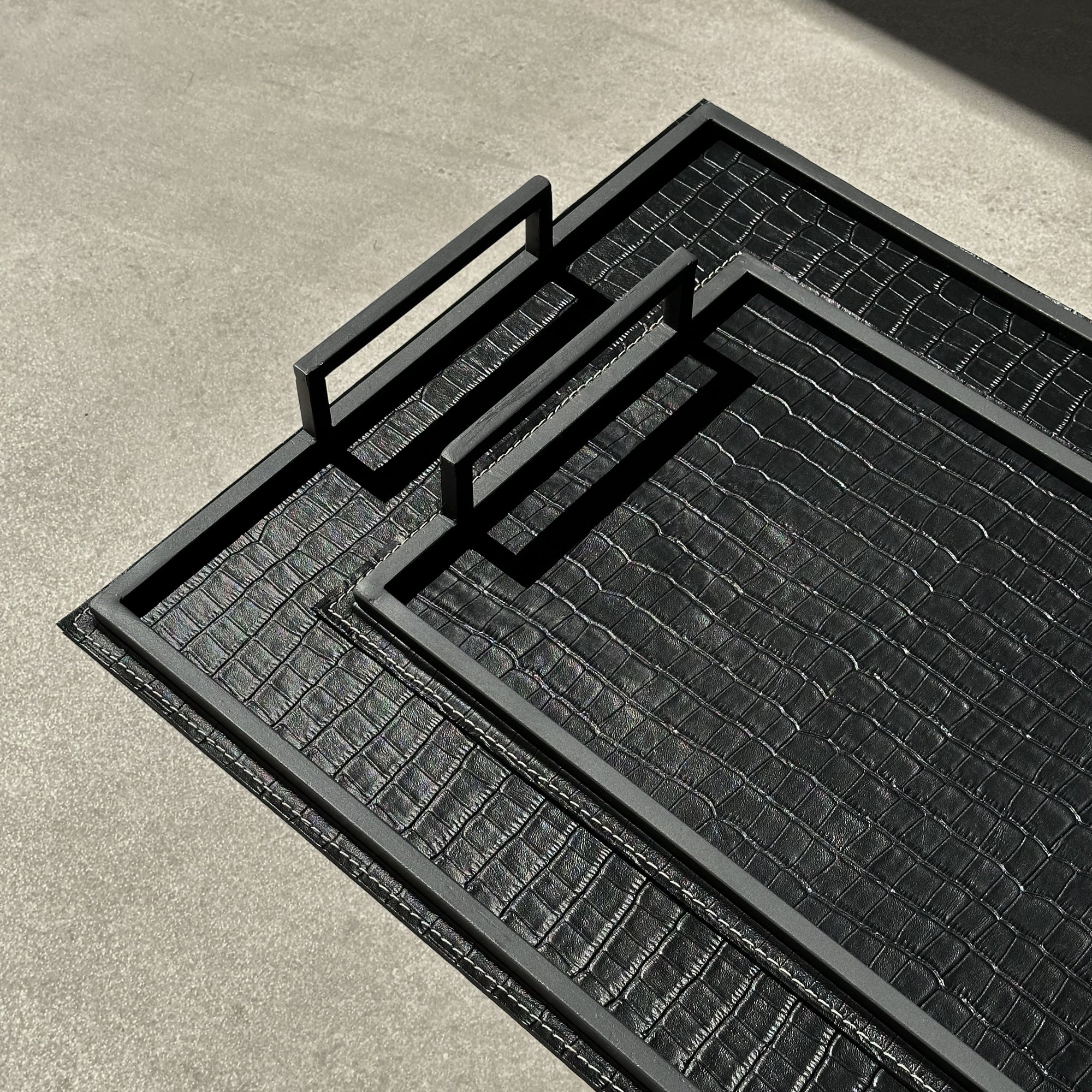 Charola de piel lisa chica - Negro Croco