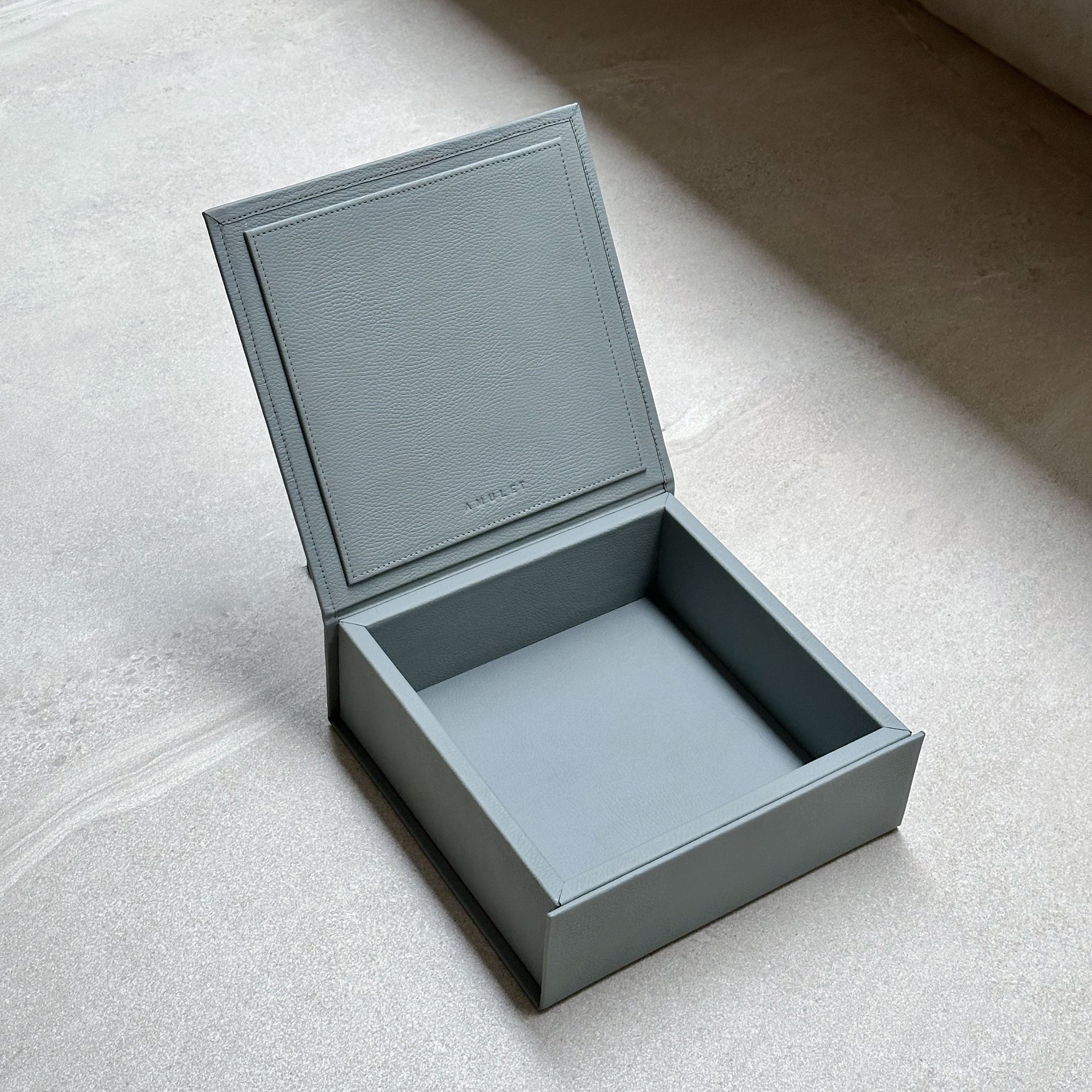 Caja de piel cuadrada - Gris