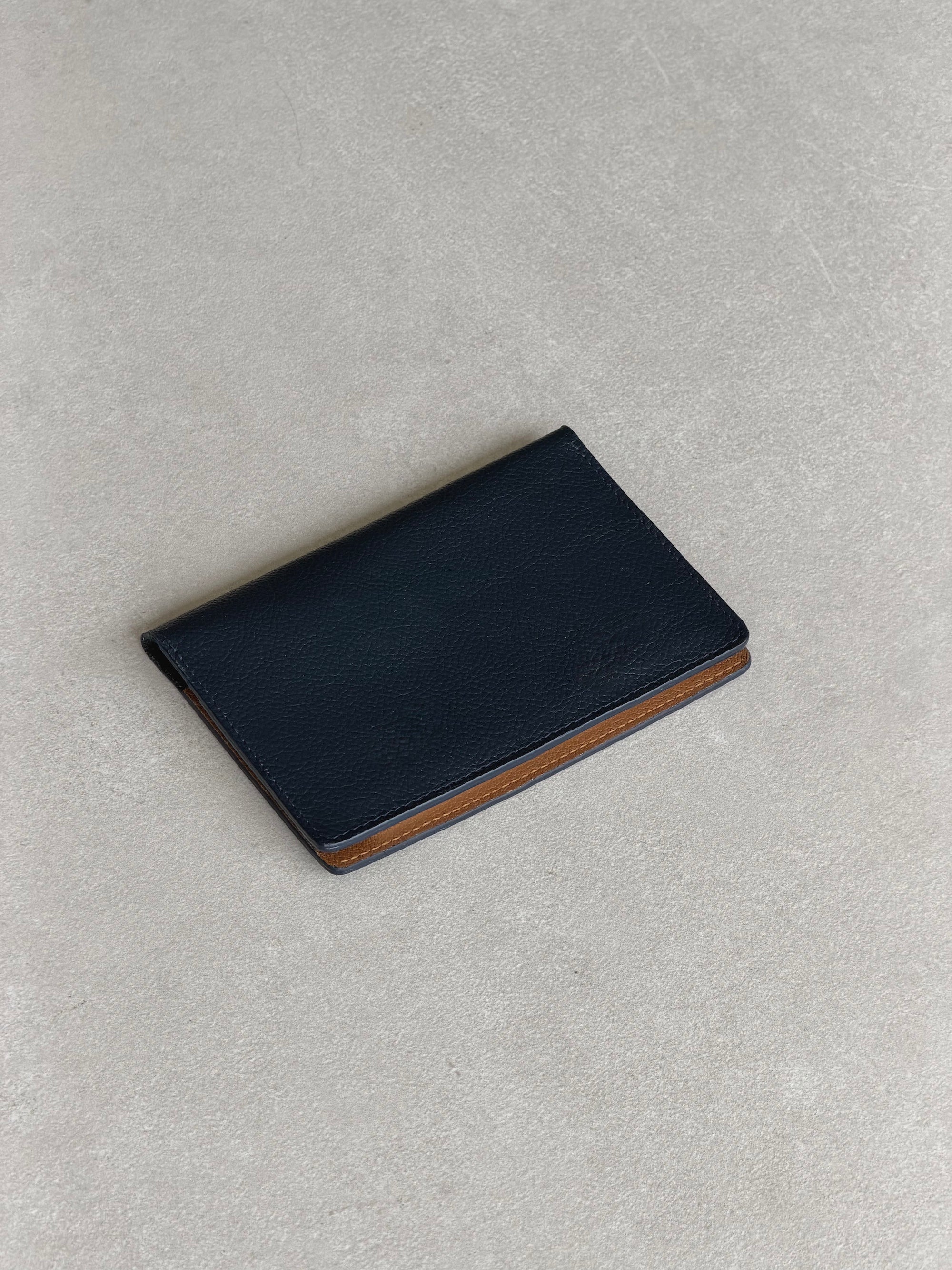 Portapasaporte individual - Azul marino con camel