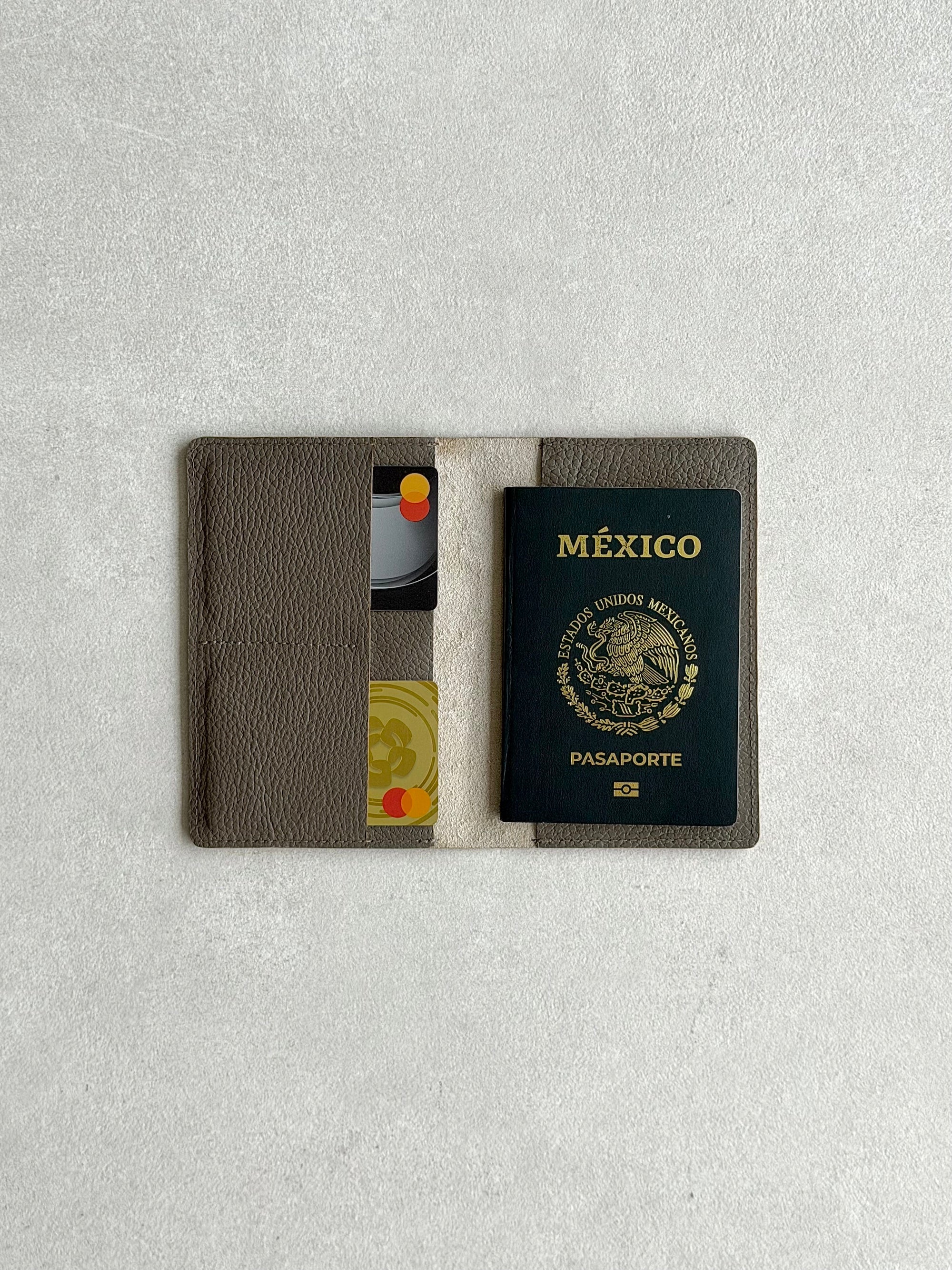 Portapasaporte individual - Beige con greige
