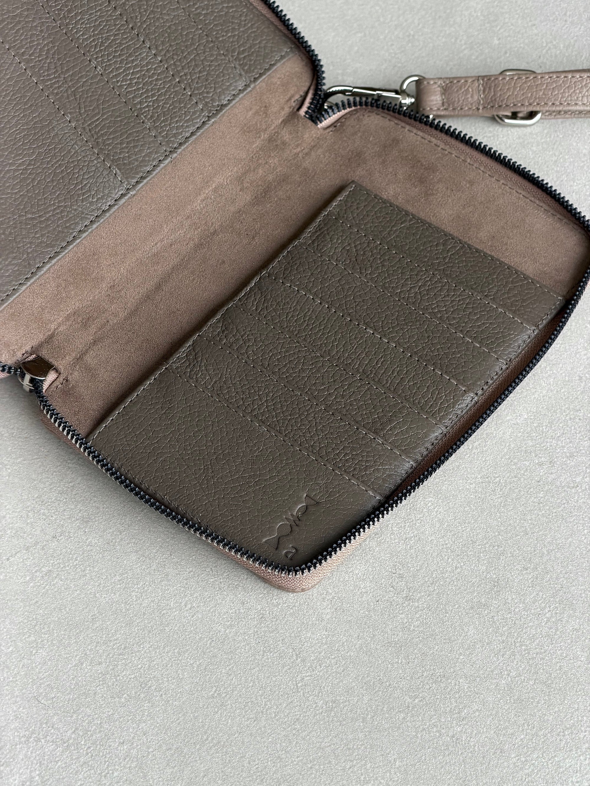 Portapasaporte familiar - Beige con greige