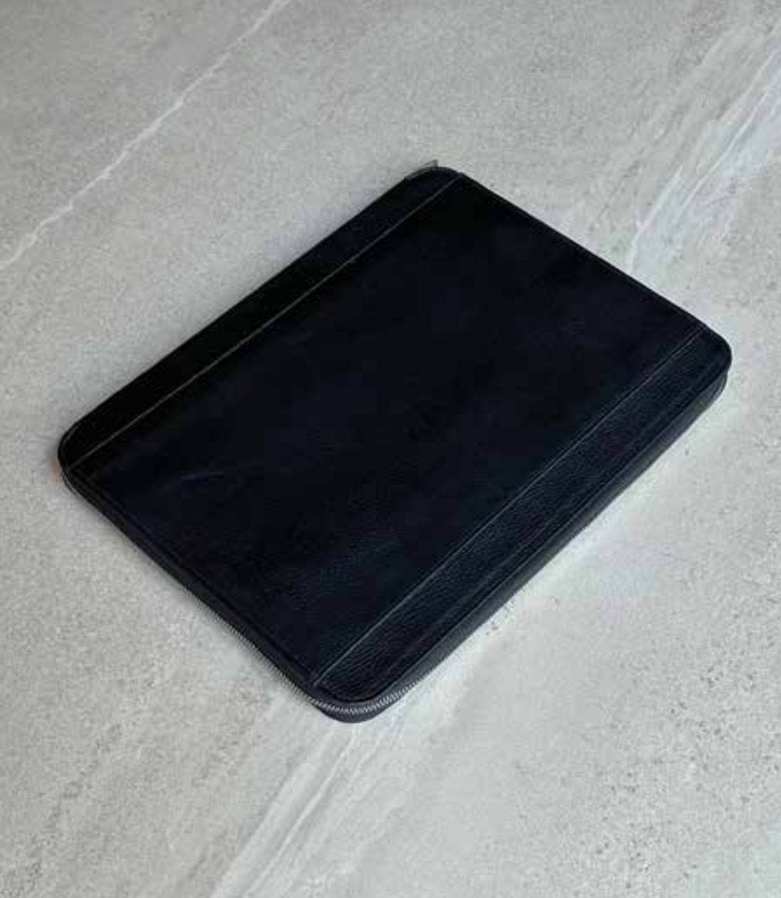 Portafolio para laptop de piel negro