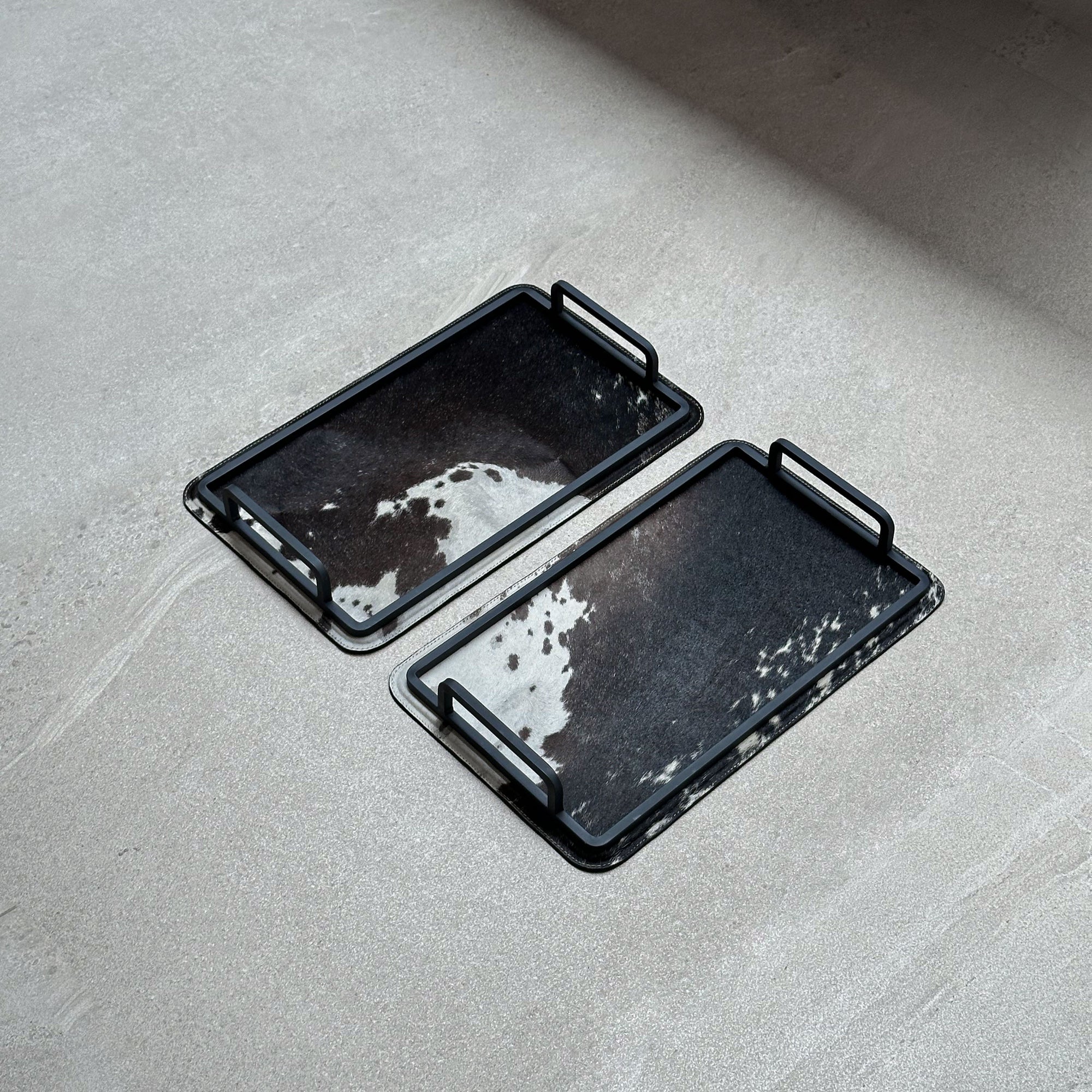 Set de dos charolas chicas - Negras con café y manchas blancas