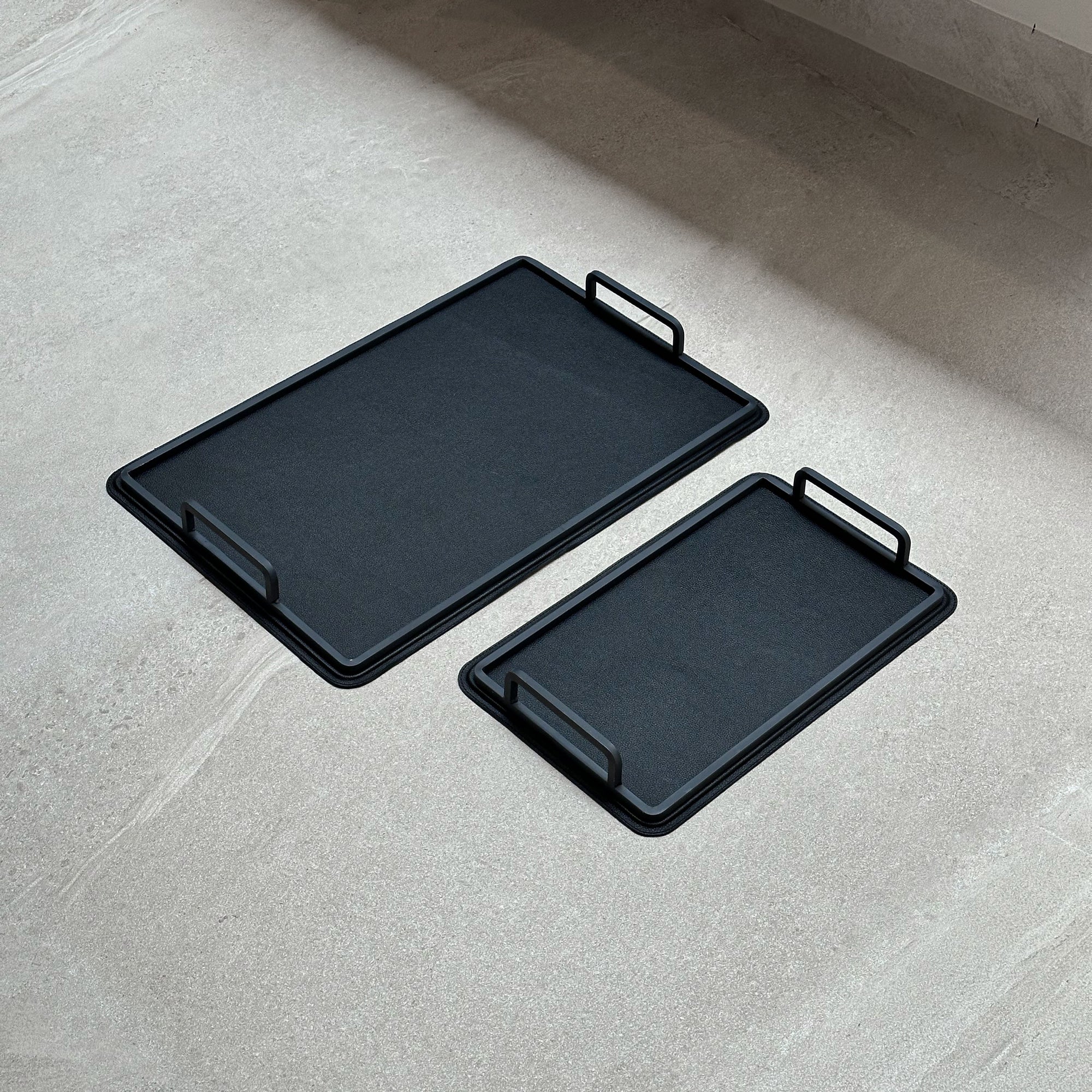 Set de charolas piel lisa grande y chica  - Negro