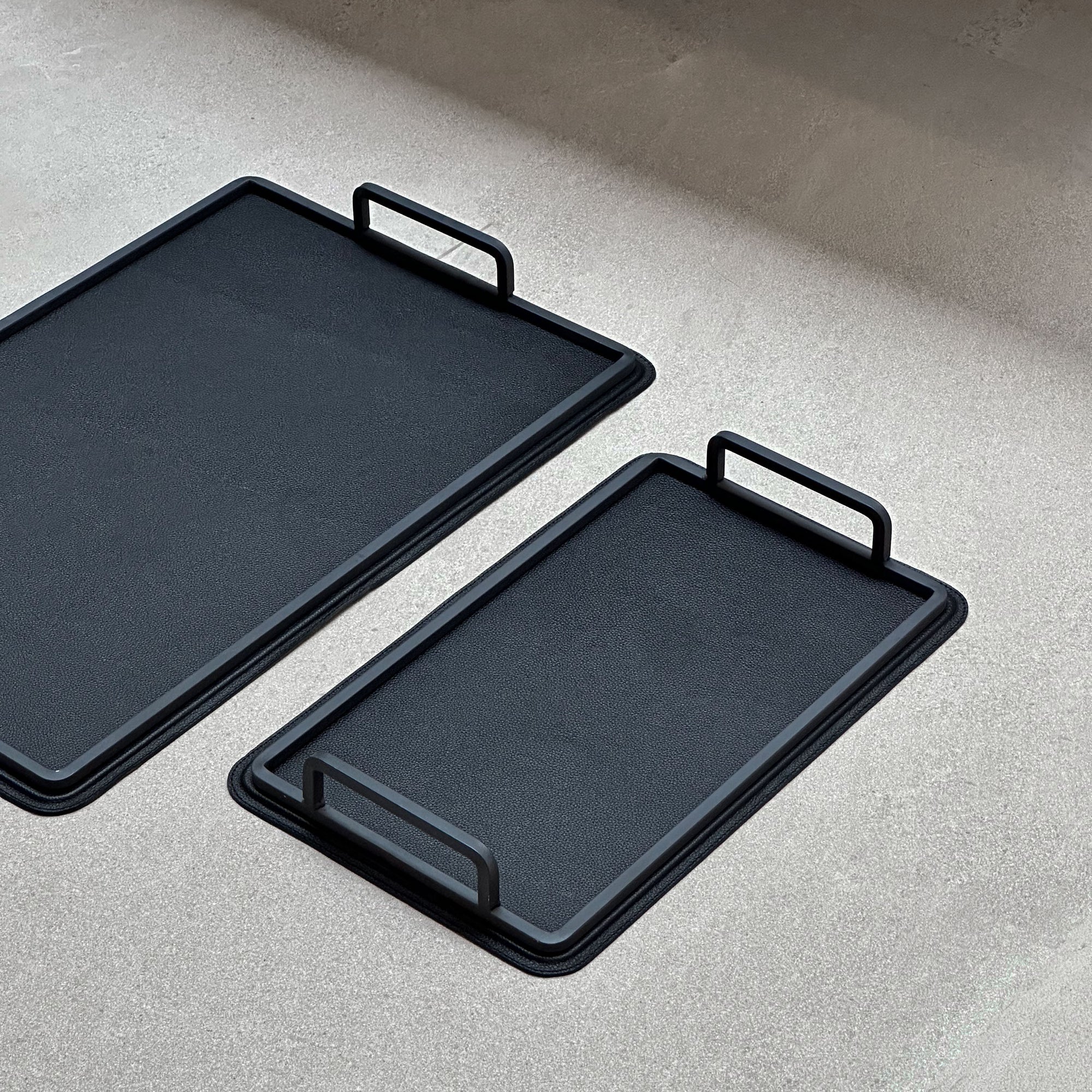 Set de charolas piel lisa grande y chica  - Negro