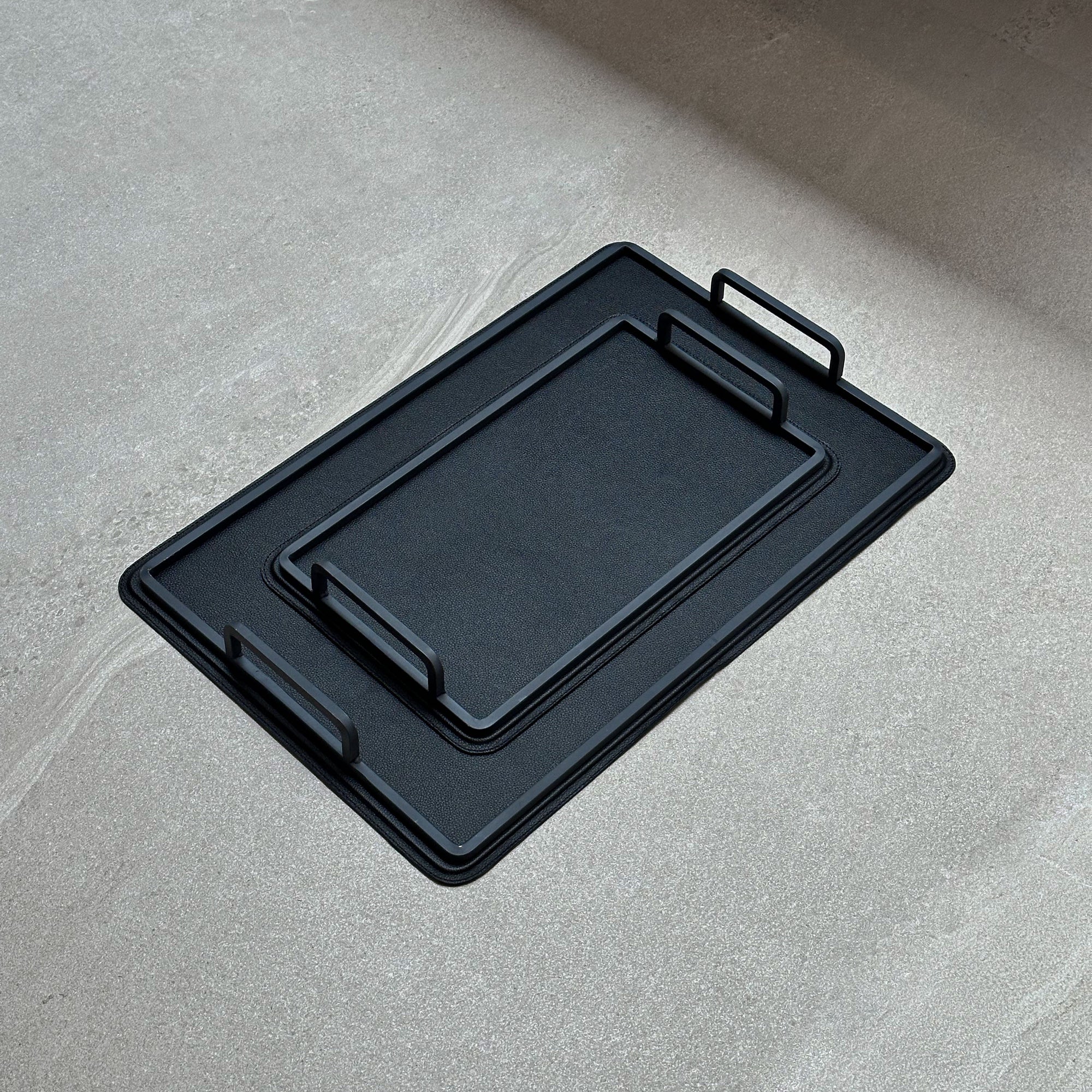 Set de charolas piel lisa grande y chica  - Negro