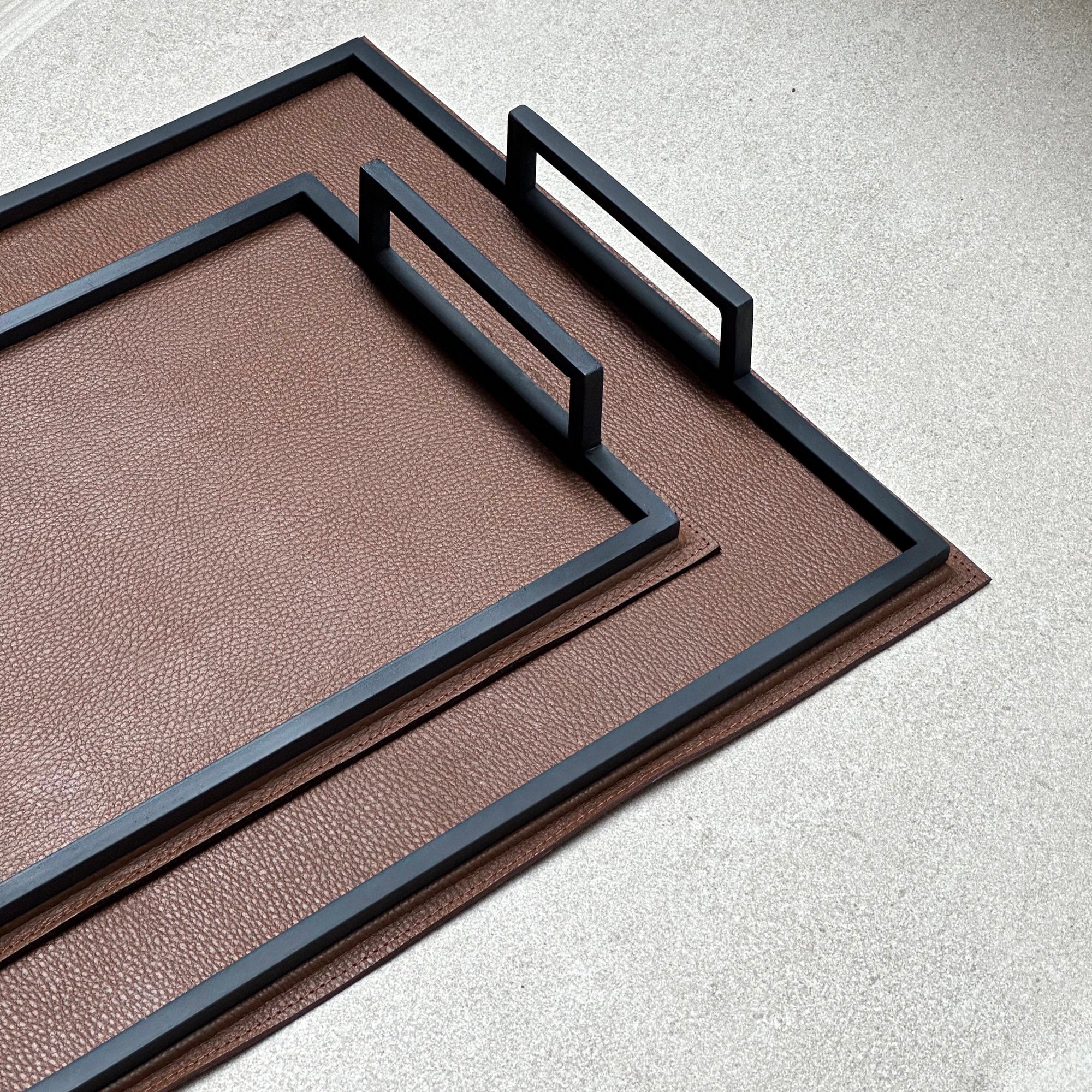 Charola de piel lisa grande - Camel