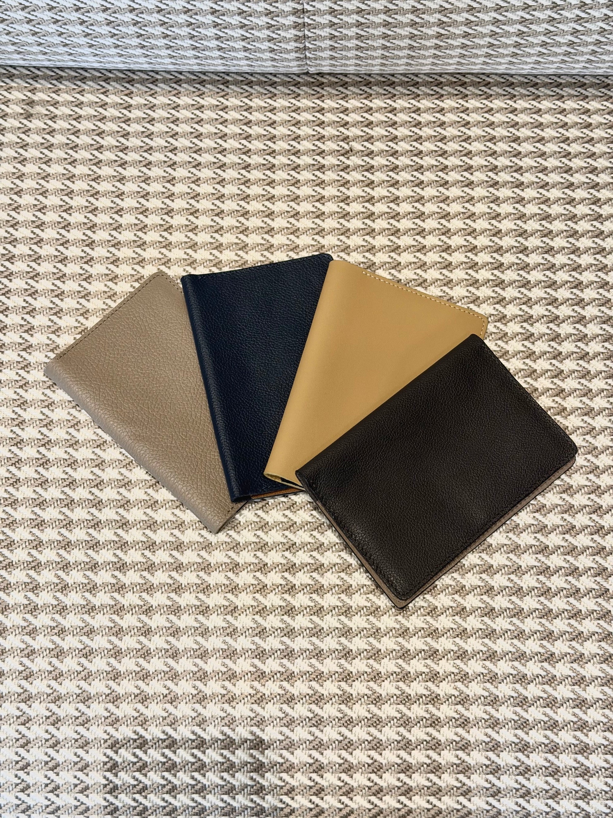 Portapasaporte individual - Ferrero con beige