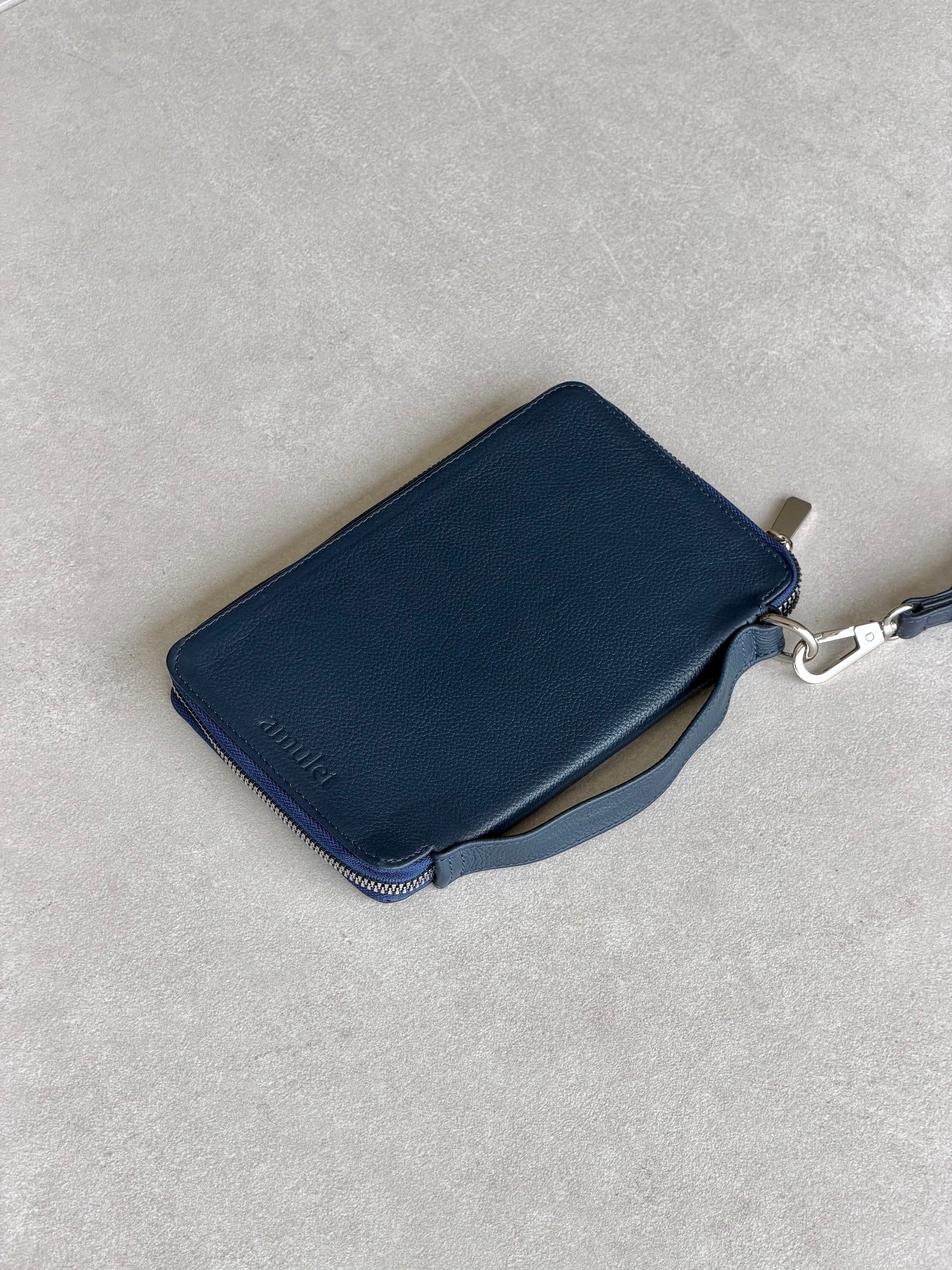 Portapasaporte familiar - Azul marino con camel