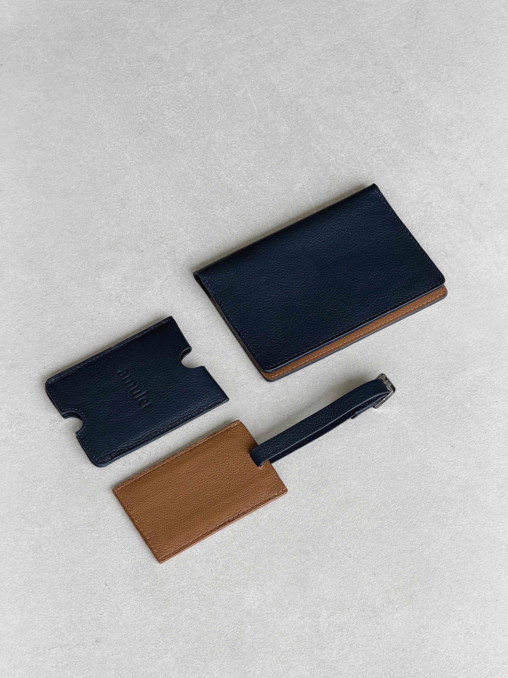 Portapasaporte individual - Azul marino con camel
